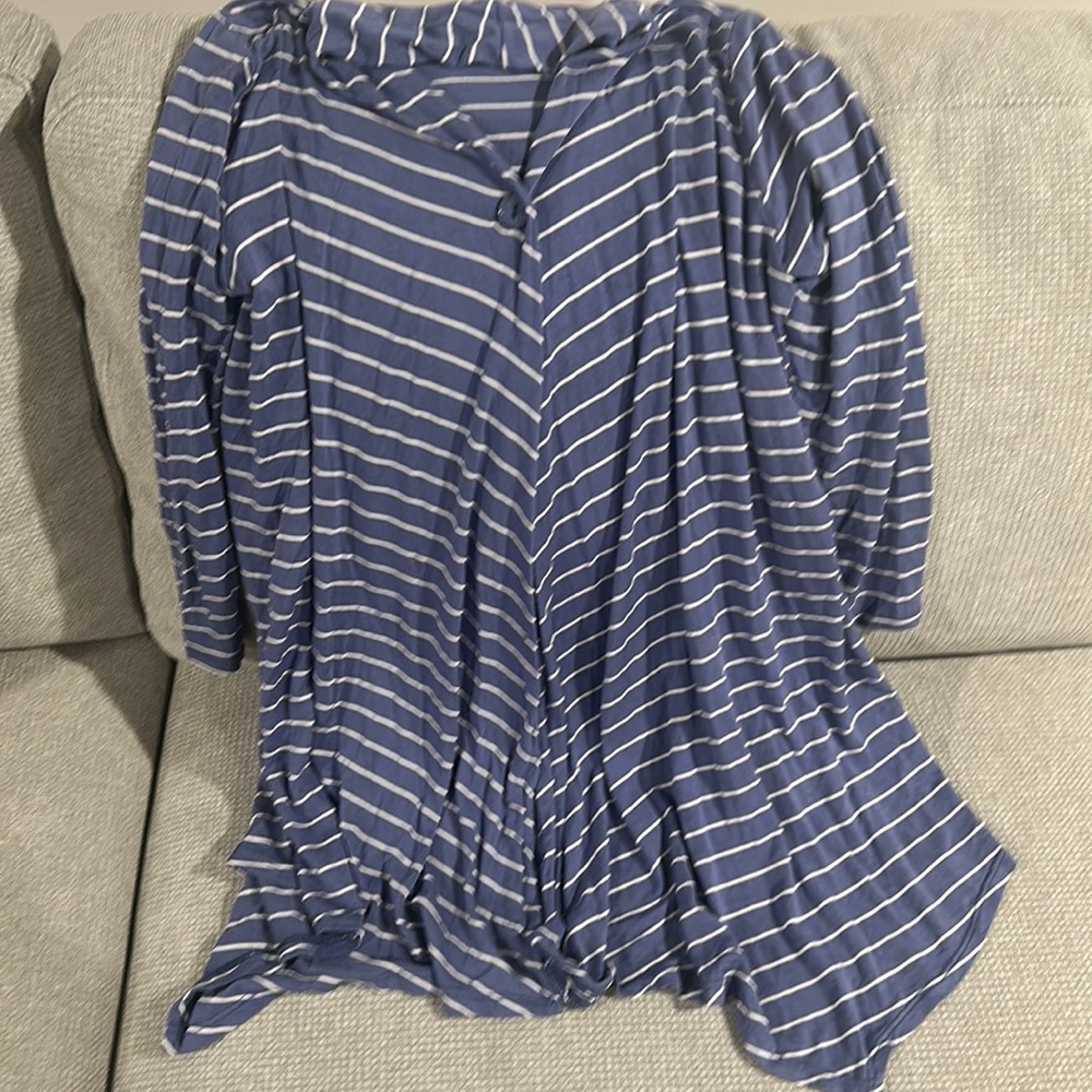 Maternity cardigan